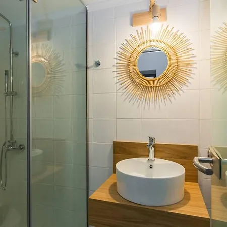 4 Bedroom House In The Centre Of Old Town *